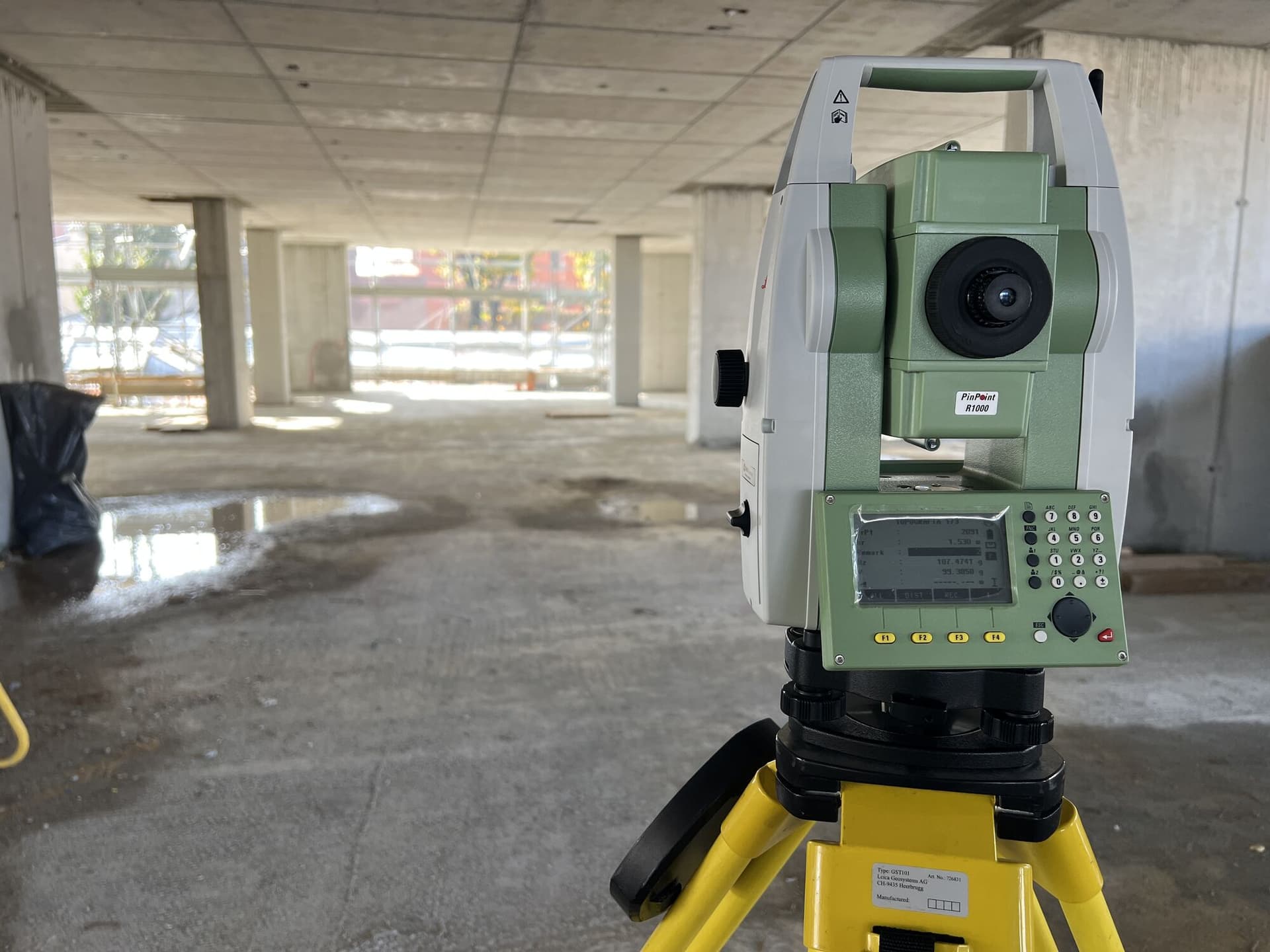 Stazione totale per tracciamento in cantiere